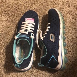 Never worn Navy Blue Sketchers